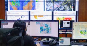 Thunderstorms, heavy rain and strong winds in 6 states this morning