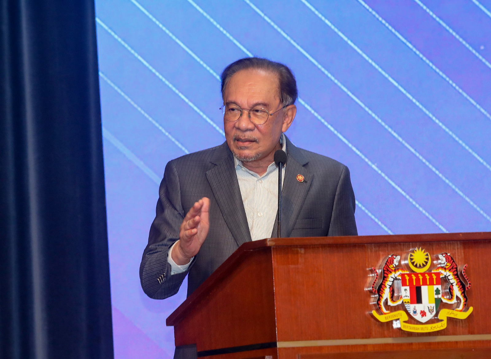 Raikan syawal dengan penuh kesederhanaan, keseimbangan - PM