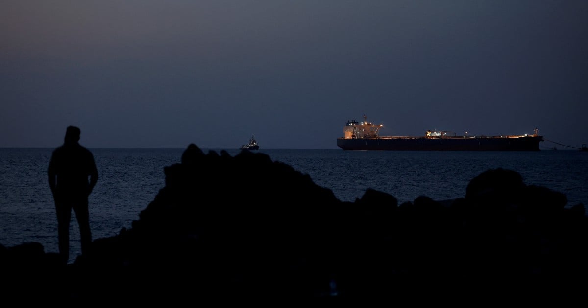 Trump seeks global backing to secure vital Gulf oil route