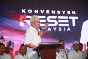 Lantik Hamzah Ketua Pembangkang dibuat secara musyawarah, akuan bersumpah