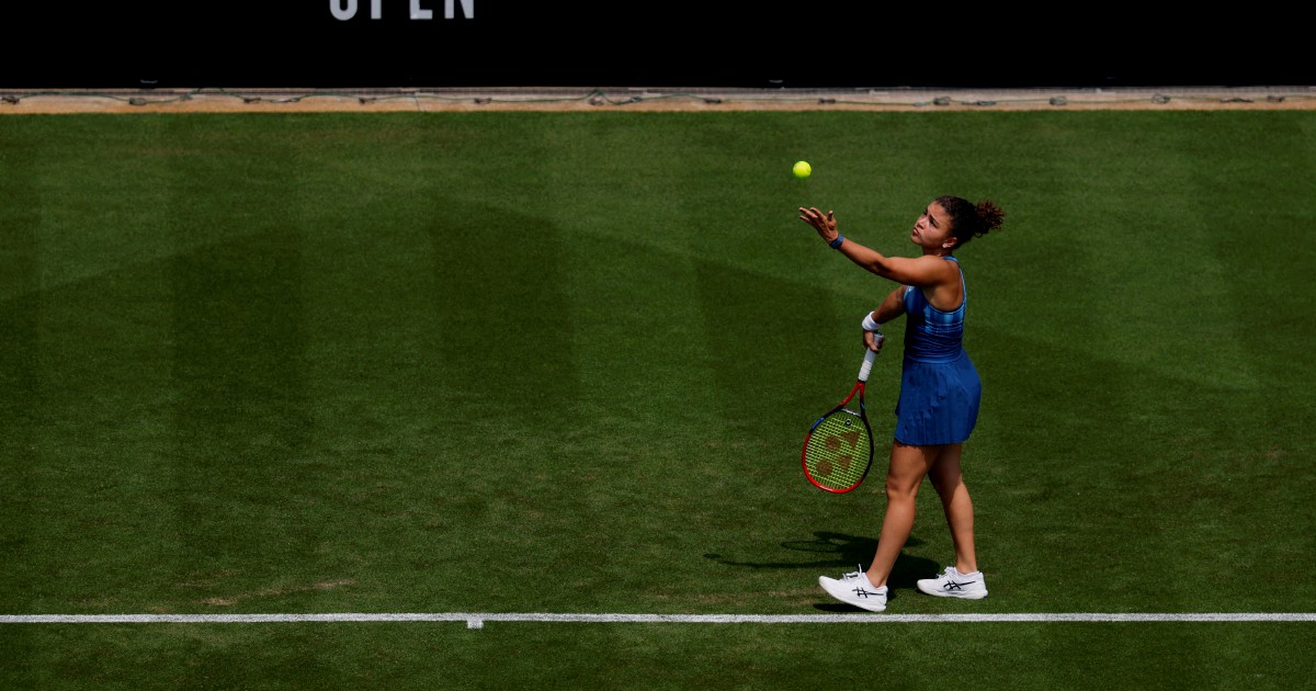 Paolini shocked by Maria at Eastbourne