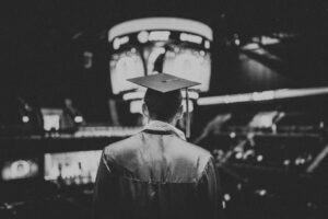 Pelajar Guna AI Berhenti dan Markah Ujian Susut 50% Selepas Diwajibkan Ambil Peperiksaan Dalam Kelas
