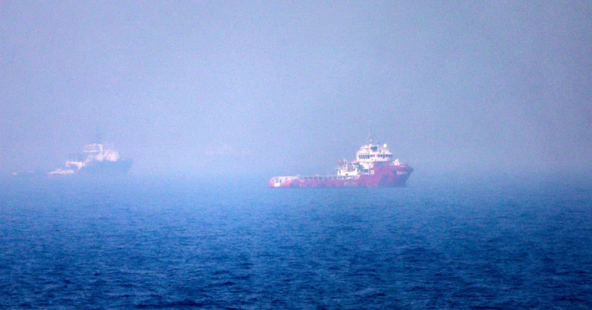 Trump vows to hit Iran 'hard,' impose Hormuz transit fees