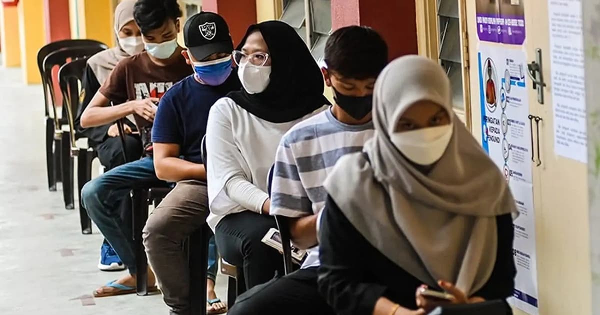 Umno needs fresh ideas, not just fresh faces, analysts say