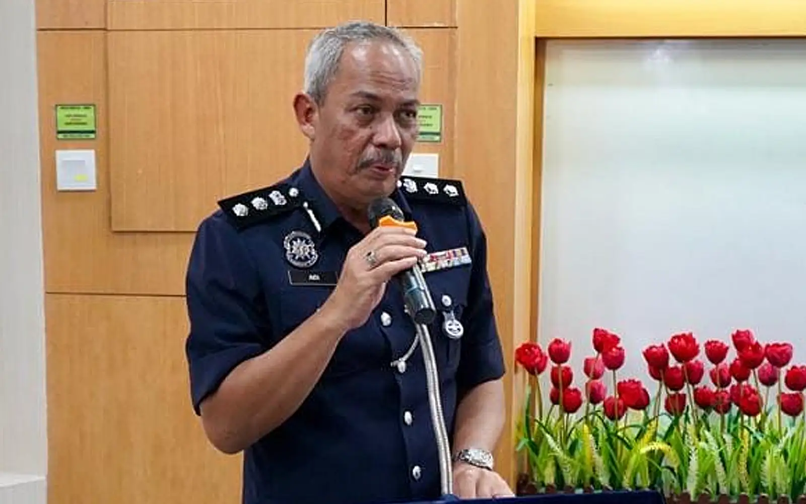3 nabbed after lorry driver stand-off with JPJ officers