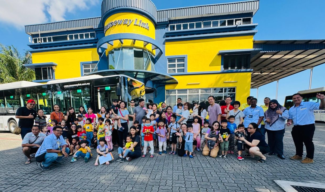 Handal Indah hosts educational visit for students promoting public transportation awareness