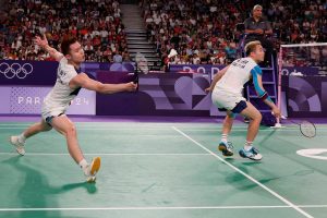 Aaron-Wooi Yik win to reach Singapore Open semis