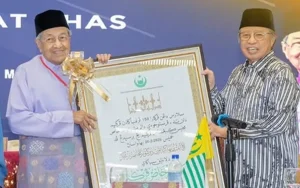 Abang Jo to head Perkim, Dr M is special adviser