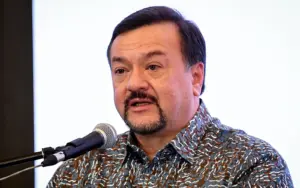 Amir given economy minister’s duties, to overhaul 13th Malaysia Plan