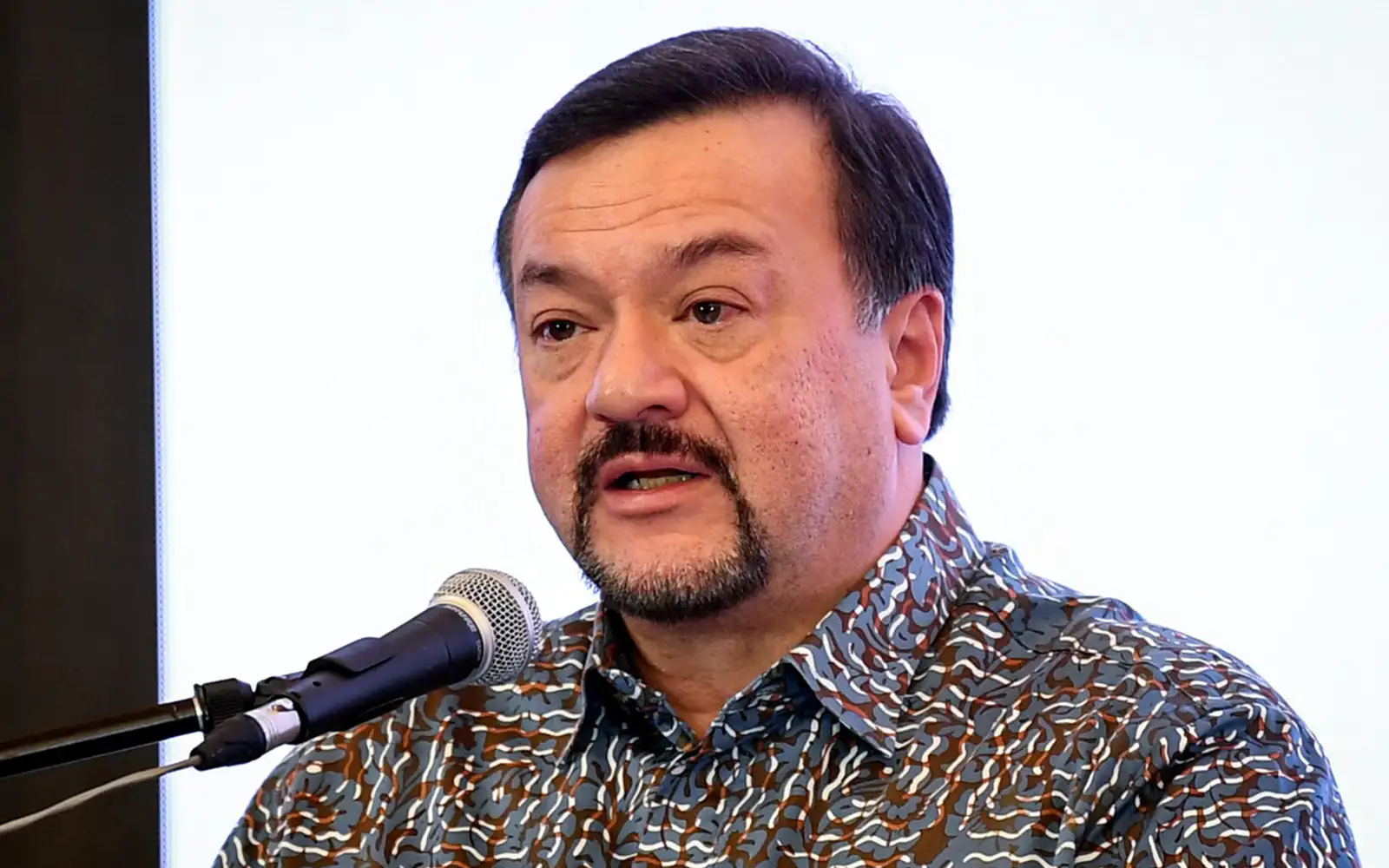Amir given economy minister’s duties, to overhaul 13th Malaysia Plan