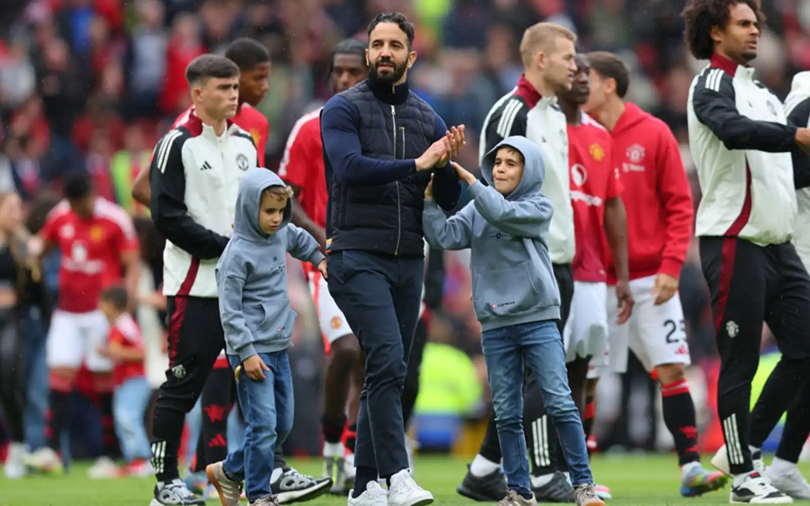 Amorim sees ‘biggest positive’ from atmosphere at last home game