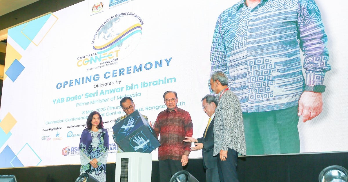 Anwar to ministries, departments: Understand limitations, challenges to fund allocations