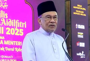 Ayer Kuning polls: Don't let issues divide us, threaten our country's development, says Anwar