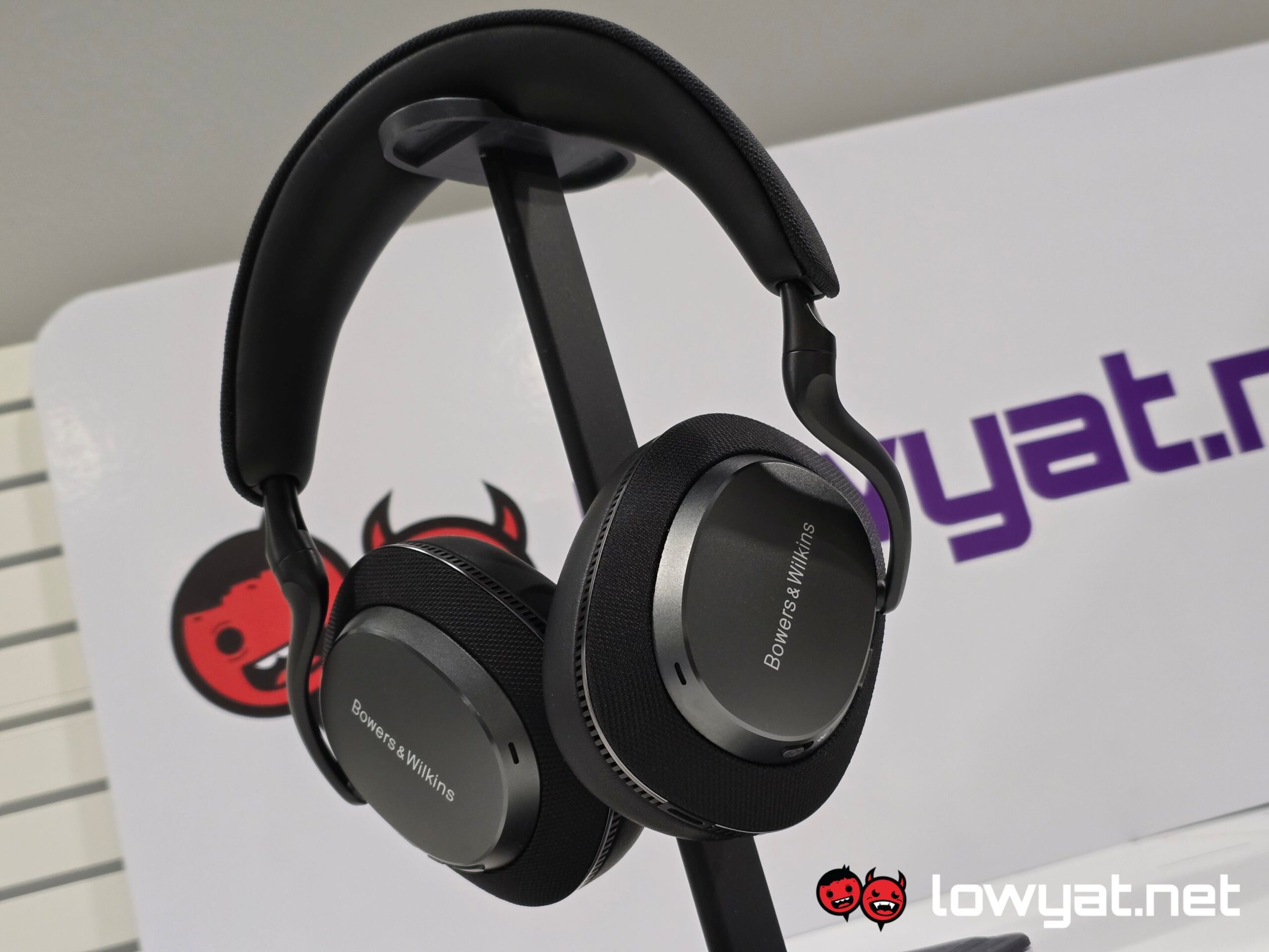 Bowers & Wilkins Px7 S3 Lightning Review: Slimmer Design, Tighter Sound