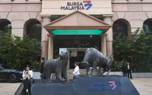 Bursa slaps 5 directors of real estate company with RM350,000 fine