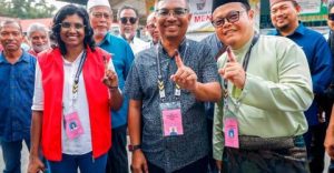 Calon bertanding antara pengundi terawal tunai tanggungjawab