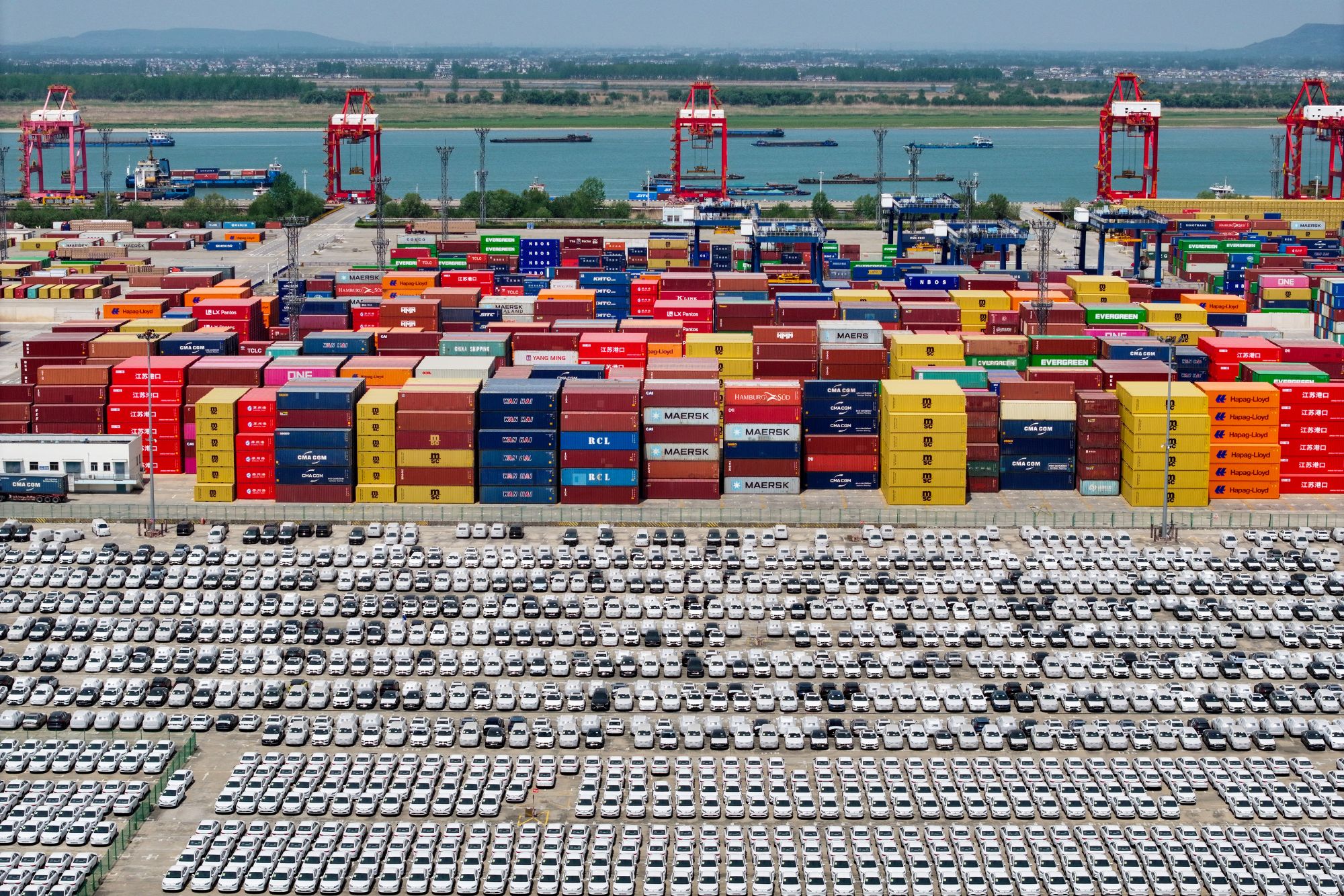 China mungkin kecualikan cukai 125 peratus terhadap sebahagian barangan import AS