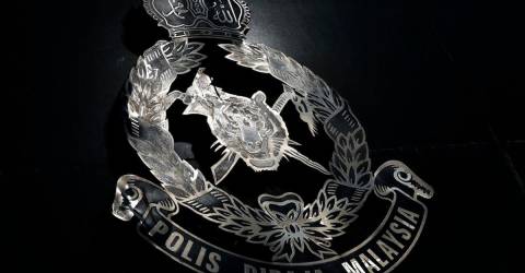 Elderly man loses RM5.02 mln to non-existent investment scheme