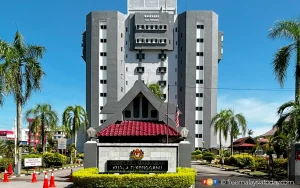 Ex-civil servant, wife charged with abuse of power and falsifying documents