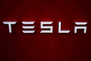 French Tesla customers sue over brand becoming ‘extreme right’