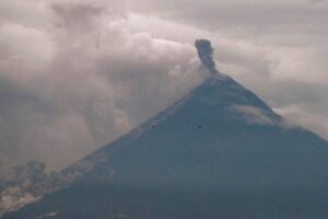Gunung Berapi Fuego Meletus, 500 Penduduk Dipindahkan