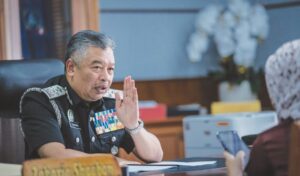 Imigresen tumpaskan sindiket cetak pelekat, pas lawatan kerja sementara palsu