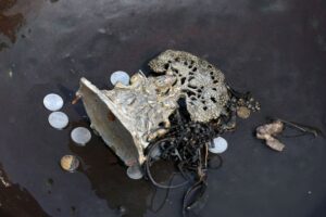 India’s river divers risk health in search for hidden treasures