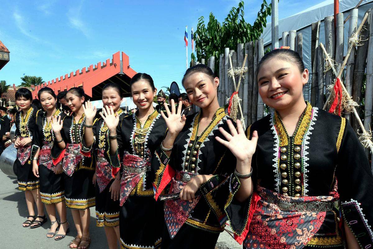 Kaamatan dan Gawai perkukuh semangat serumpun Sabah Sarawak