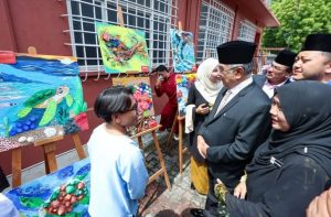 Karya seni dari bahan kitar semula cetus kesedaran alam sekitar