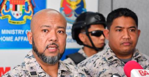 Kelantan MMEA detains Vietnamese boat for trespassing waters