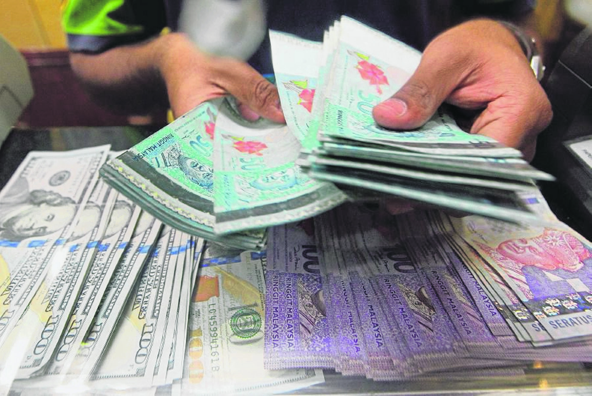 Kenaikan tarif AS jejas kedudukan ringgit