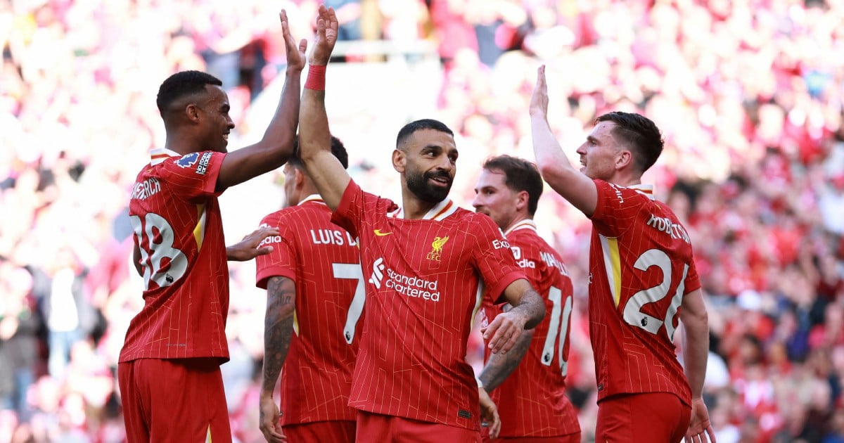 Liverpool smash Tottenham to win Premier League title
