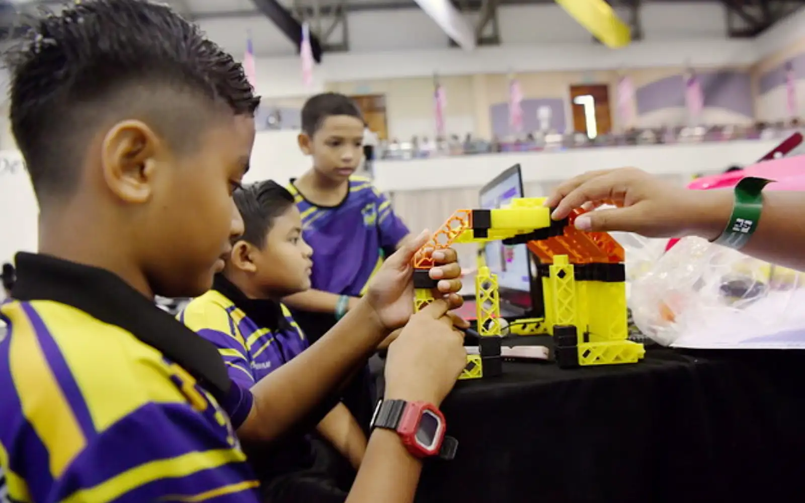 Make it fun to learn science, say students