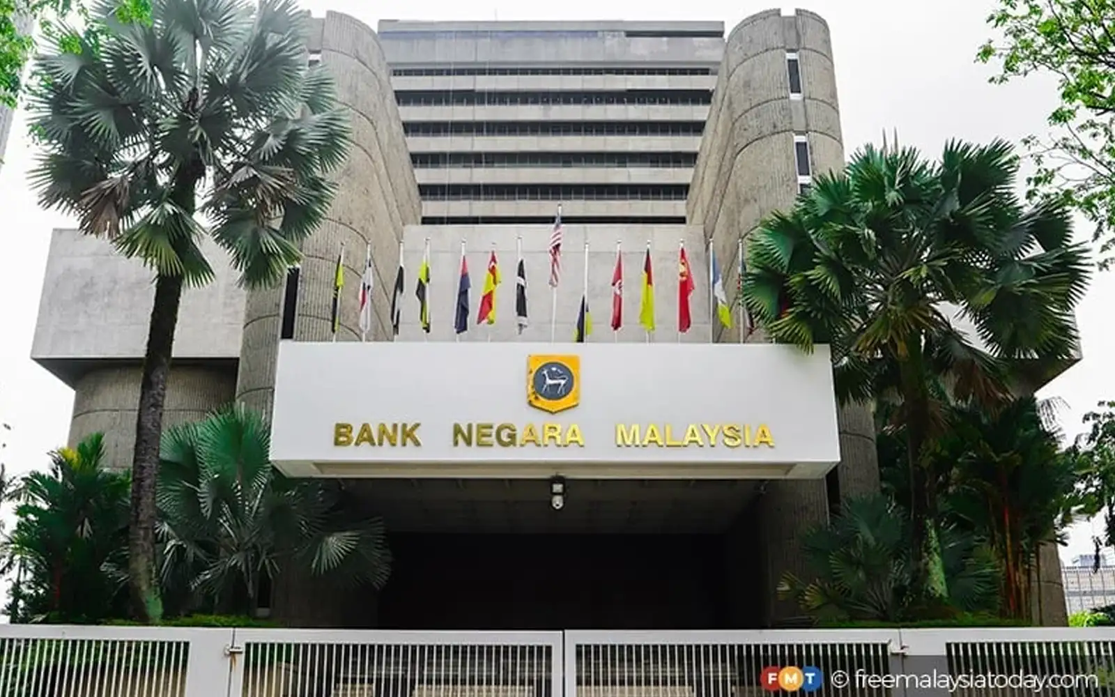 Malaysia set to resist early rate cut as it weighs tariff impact