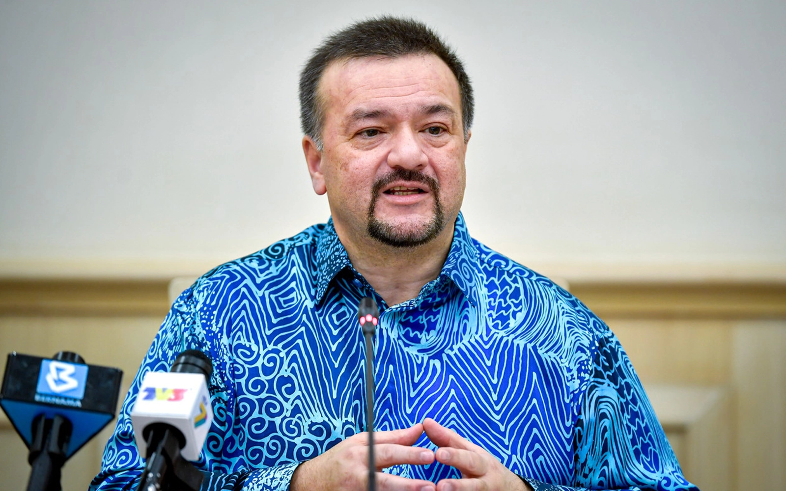 Malaysia to cut growth outlook, discuss ‘fair’ trade with US