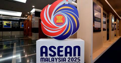 Malaysia’s ASEAN Leadership: Forging pragmatic alliances