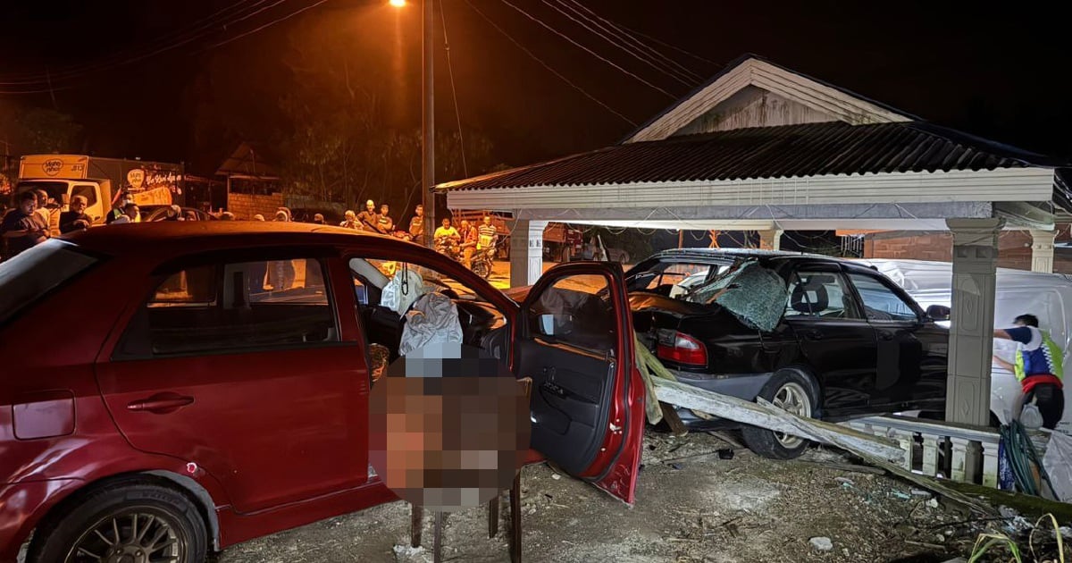 Man dies in collision with parked cars