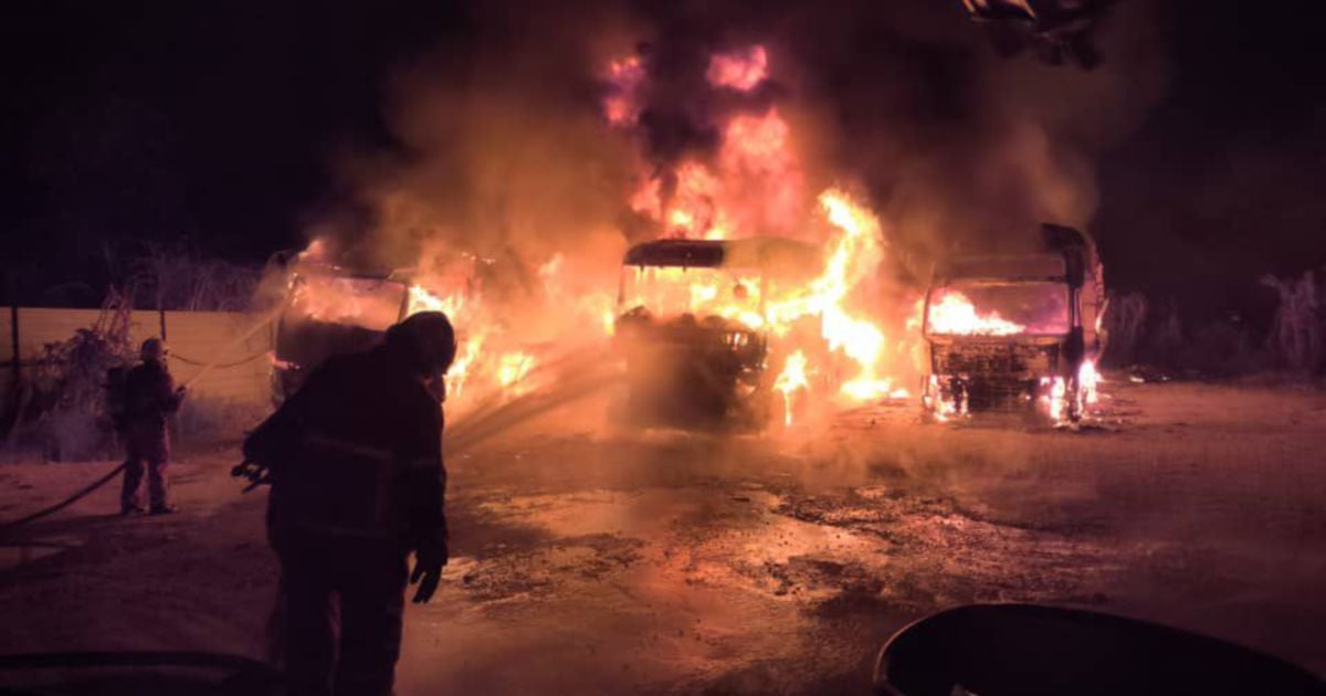 Massive Puchong trailer blaze extinguished, wreckage not identifiable