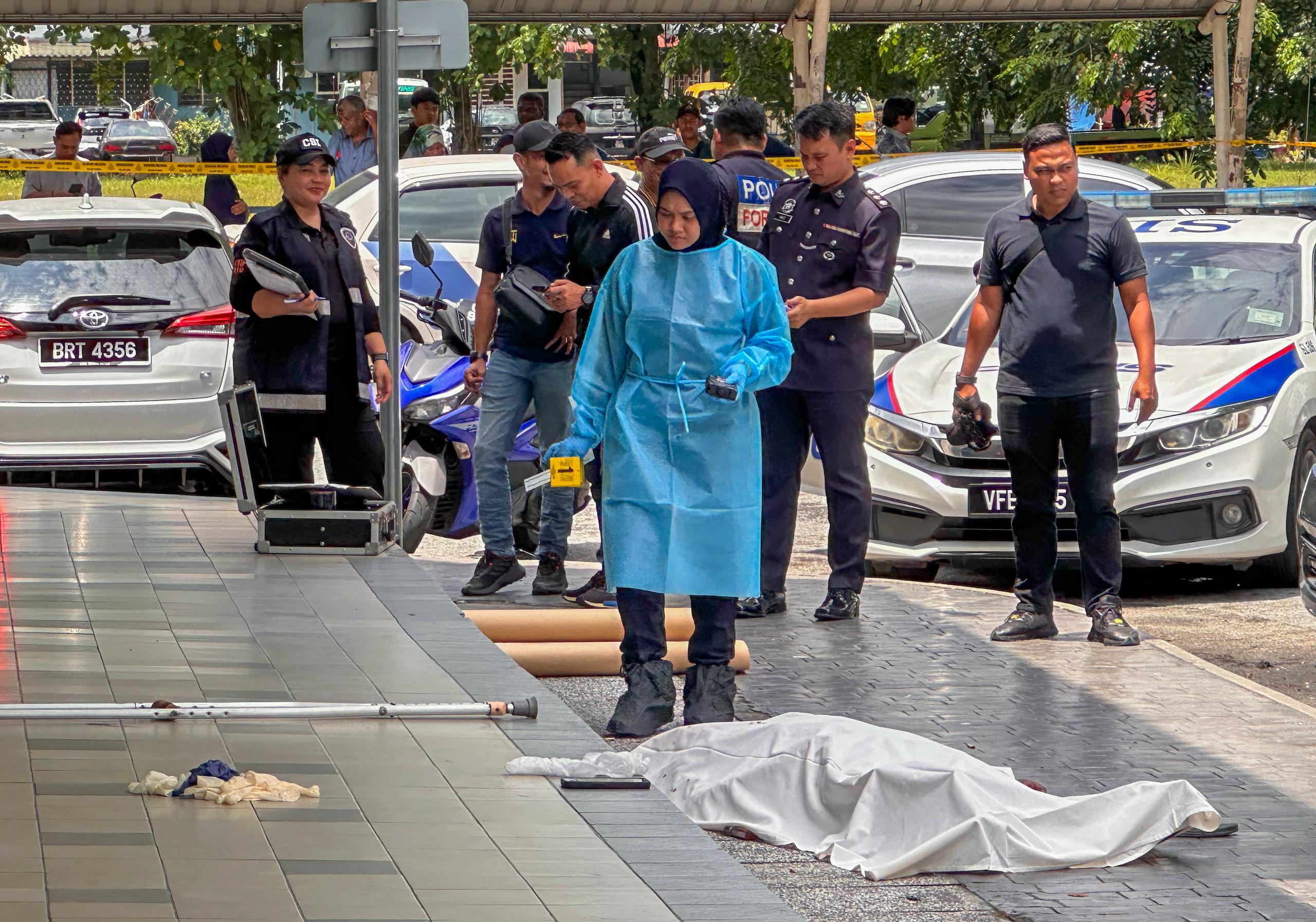Mati akibat rebut kawasan minta sedekah 