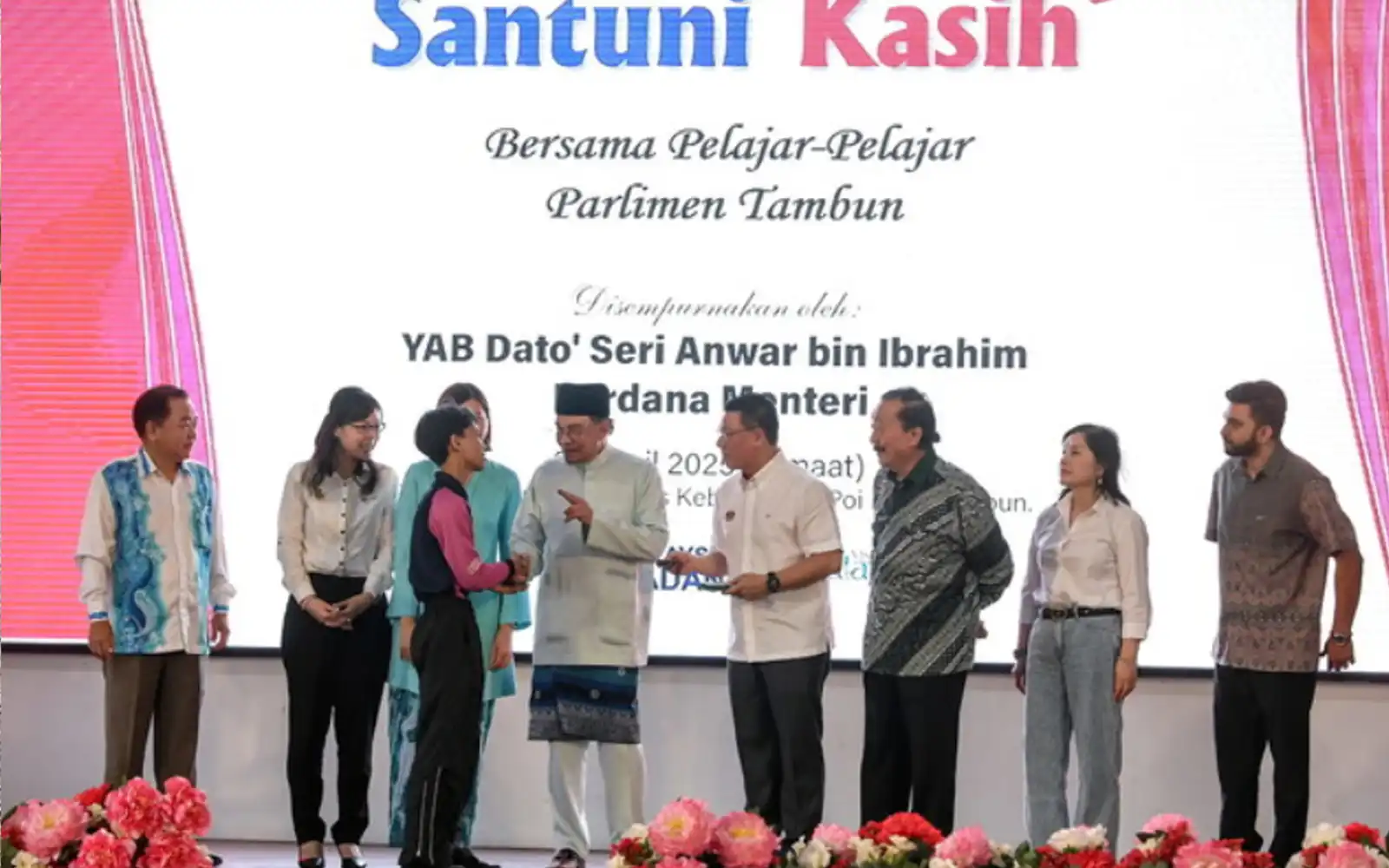 No room for narrow-minded prejudice in schools, says Anwar