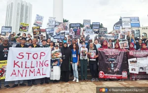 Over 100 in protest rally against animal cruelty