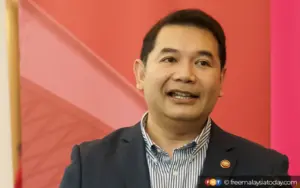 Cover Image for PAS hanya tahu tunggang isu, tebuk atap, kata Rafizi
