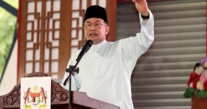 PM congratulates Mohamad Yusri for winning Ayer Kuning polls