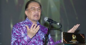 PM urges business-friendly reforms following Malaysia's ranking rise