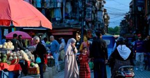 Panicked Indians flee Kashmir city on special train