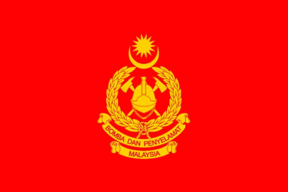 Penang firemen rescue trapped boy from burning Jelutong apartment