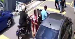 Police hunt duo over gold necklace snatch near temple