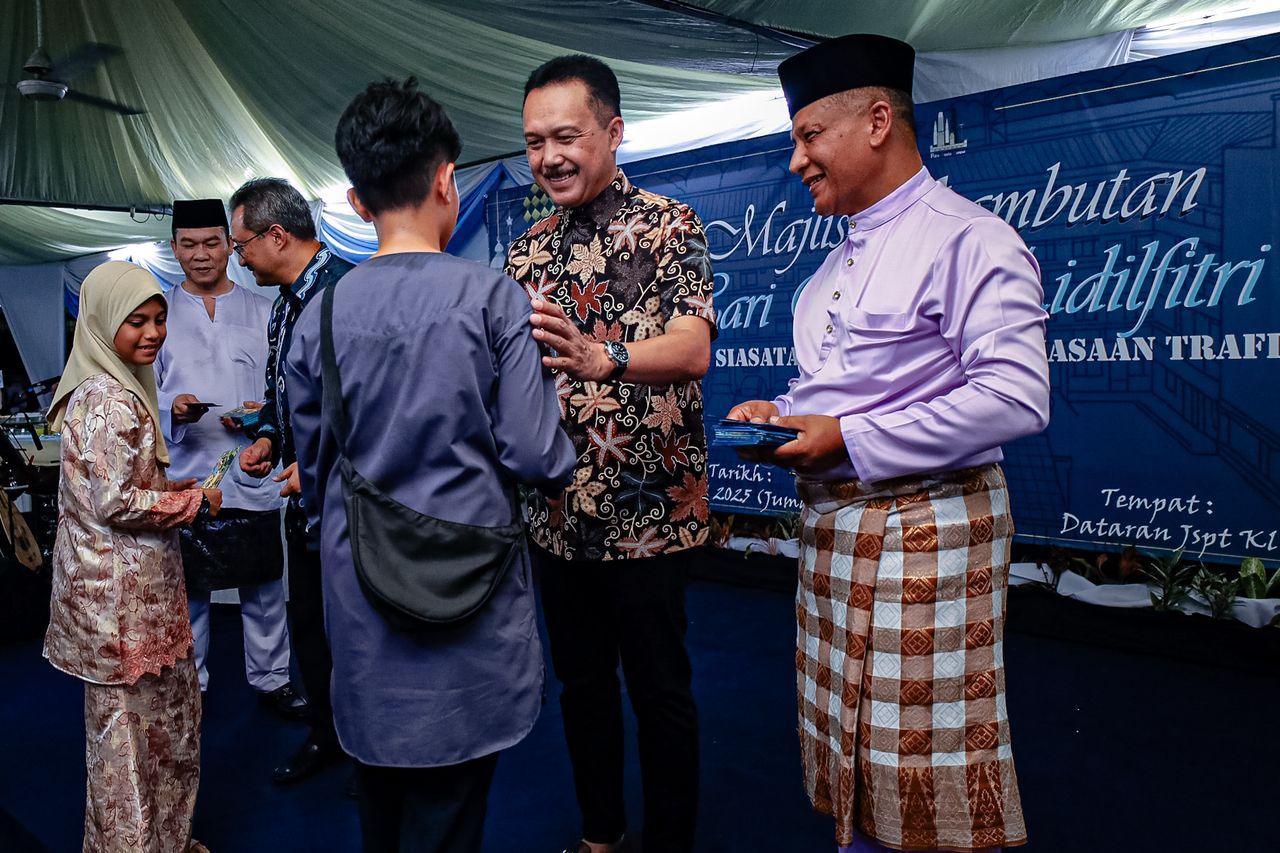 Polis jamin laluan lancar ke stadium malam ini