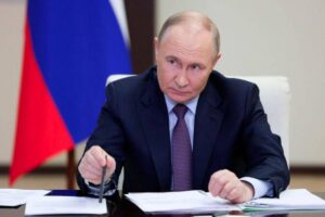 Putin ratifies Russia-Seychelles legal aid treaty