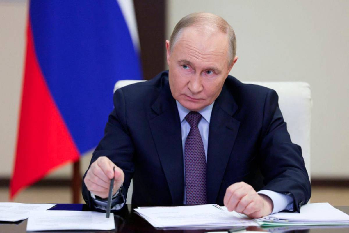 Putin ratifies Russia-Seychelles legal aid treaty